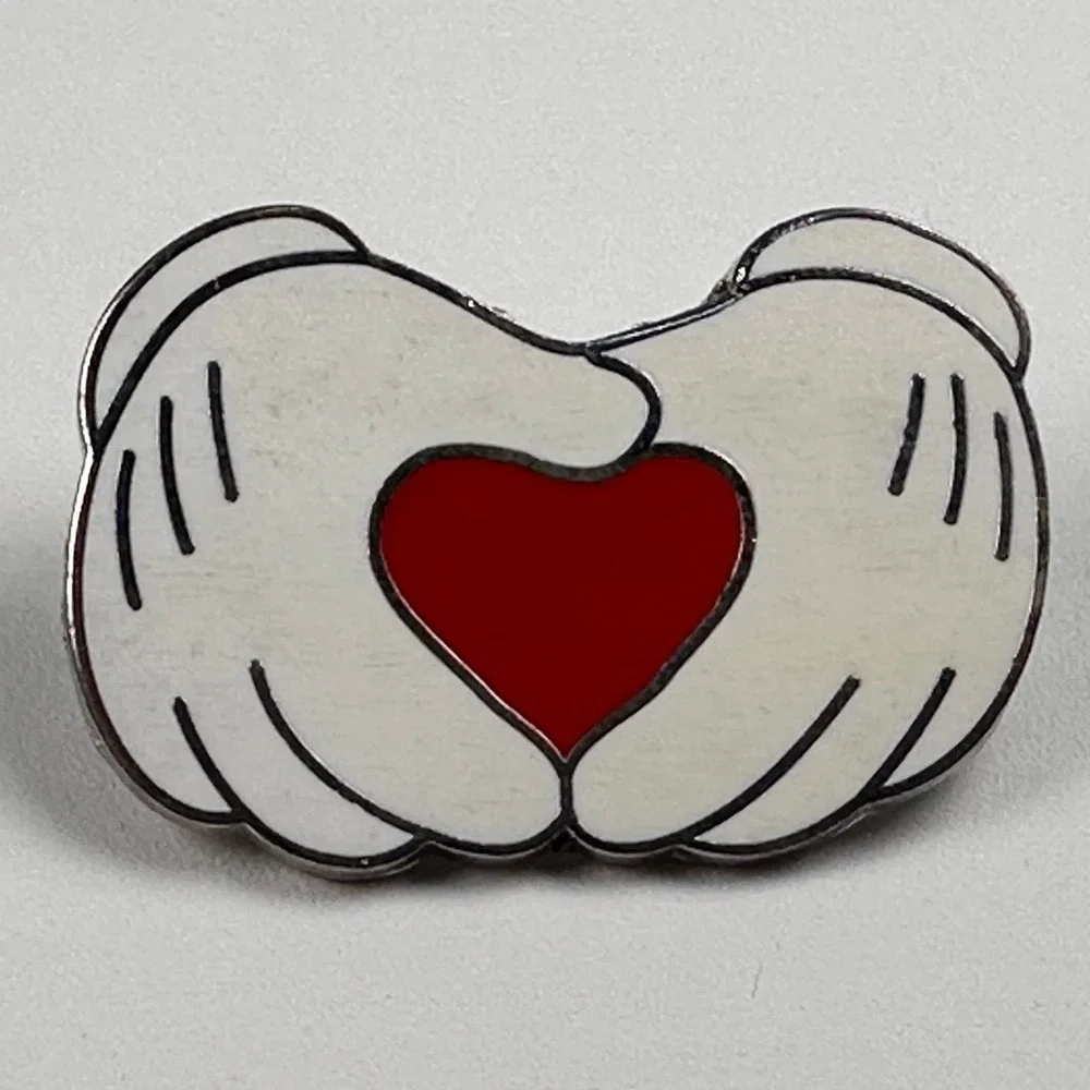 Disney Pin Trading Mickey‎ Mouse Heart Hands 2002 Disneyland Enamel Metal